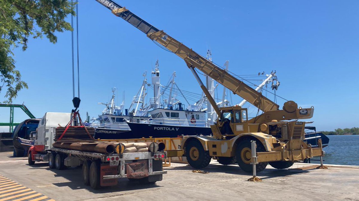 PYROBLASTMexico's tweet photo. Arribo de equipo al puerto de Mazatlán en Sinaloa, México para iniciar estudios para la profundización de un canal de navegación con la tecnología #PYROBLAST-C https://t.co/nd4JEqNF9C
