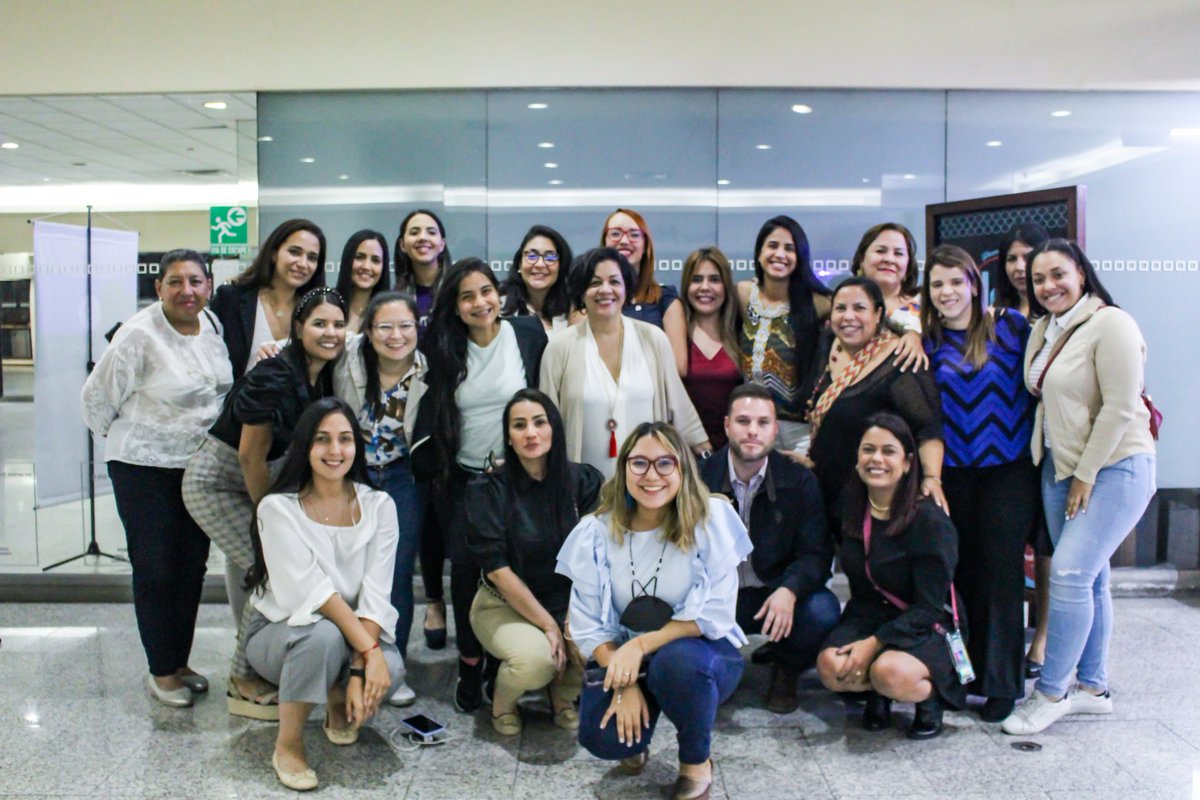VotoJoven's tweet photo. Nuestro encuentro de la #ExperienciaIkara no solo fue una mesa de trabajo. Tambien tuvimos la oportunidad de realizar un encuentro de Vinos y Política con #mujeres de diferentes #PartidosPoliticos
¿Quieres conocer más? #DDHHDeLasMujeres junto a @_CEPAZ https://t.co/eLyfqynpRu