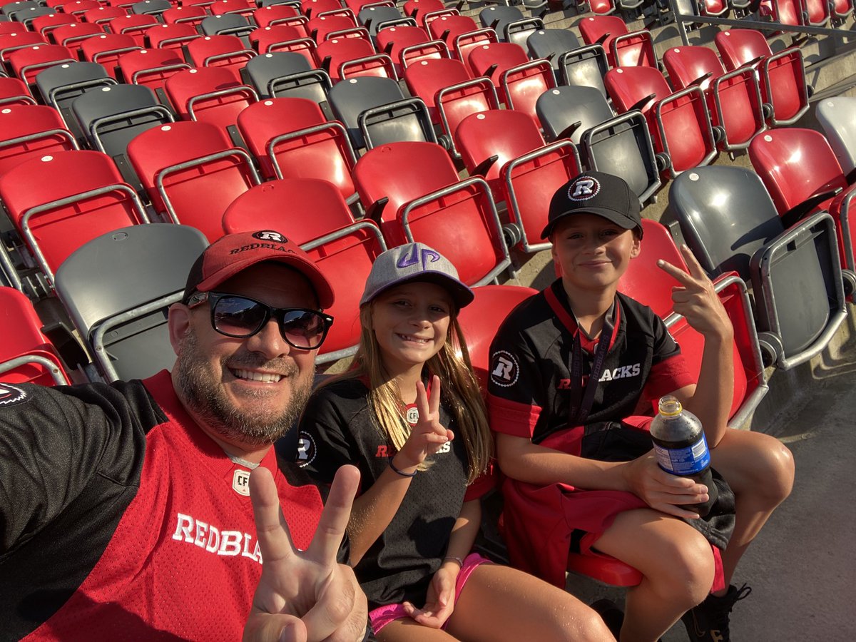Another night at ⁦<a href="/TD_Place/">TD Place</a>⁩.. go ⁦<a href="/REDBLACKS/">Ottawa REDBLACKS</a>⁩ !!!