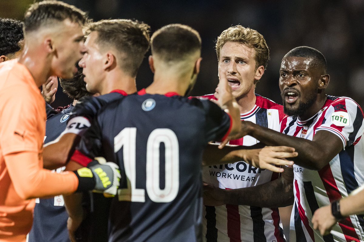 supclubwII's tweet photo. Verhit potje eindigt in teleurstellend gelijkspel Willem II. #SCWII #SCWillemII #WILJPS
Foto’s: Toin Damen https://t.co/RSxin2Rvt0