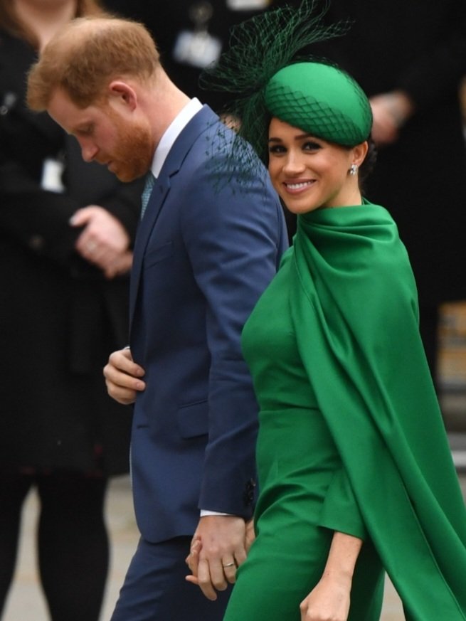HeadquarterHer's tweet photo. Happy 41st to the Duchess of Sussex 🇺🇸 🇬🇧 https://t.co/RuWAGumWWy