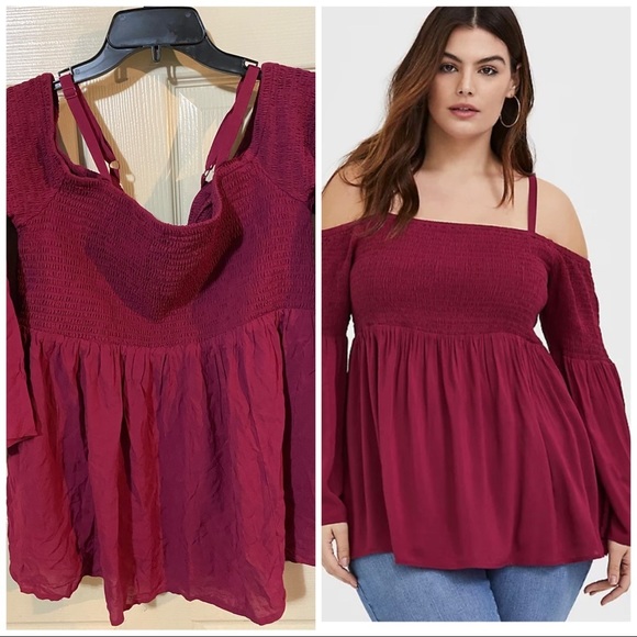Monaco228's tweet photo. So good I had to share! Check out all the items I'm loving on @Poshmarkapp #poshmark #fashion #style #shopmycloset #knotsisters #torrid: https://t.co/06LqGyn1kt https://t.co/dT4bNXGPDf