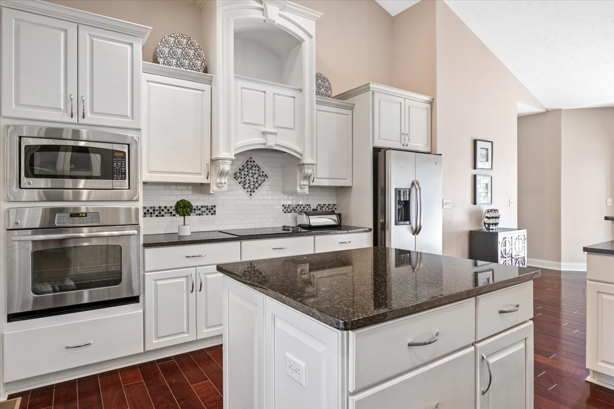 JGkeepitreal's tweet photo. New Listing: 5908 Hedley Road, SpfldIL
4 bed, 4 bath, 4,500 sq. ft. $630,000
Beautiful ranch home in Centennial Park Place. High-end finishes. Call Jerry George (217.638.1360). More details at https://t.co/Z1NffhHUvw. #jgteam #homesforsale https://t.co/D1If2eoKb8