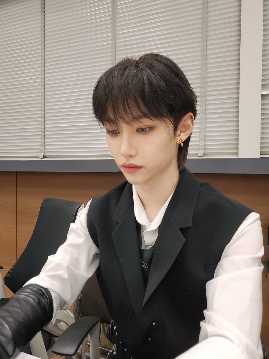 daily felix jagiya (@lixarchve) on Twitter photo 