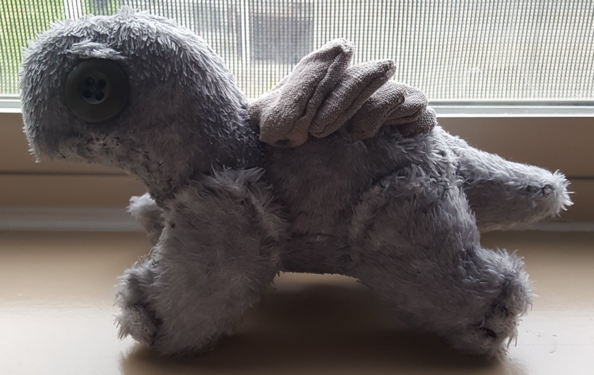 PapermintMilk's tweet image. War beast plush test 1 ugly colors just used for testing the pattern, making one with better colors and sewing #destiny2Art #Destiny2 #DestinyTheGame