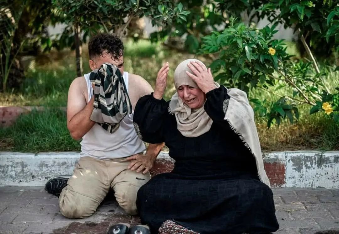 Timesofgaza's tweet photo. Heartbreaking images from Gaza city.
[r] https://t.co/IHL74H2U3G