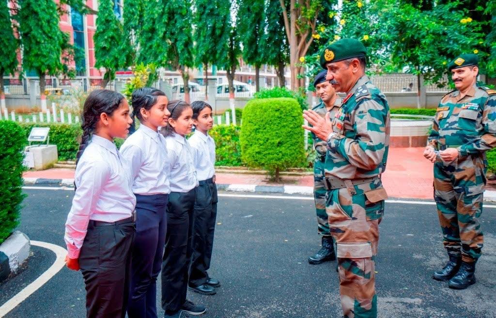 major_madhan's tweet image. In yet another initiative breaking the glass ceiling, #RashtriyaMilitarySchool, #Bengaluru inducted the first batch of girl cadets.  
#Breaktheceiling 
#womenpower
#ModiSarkar