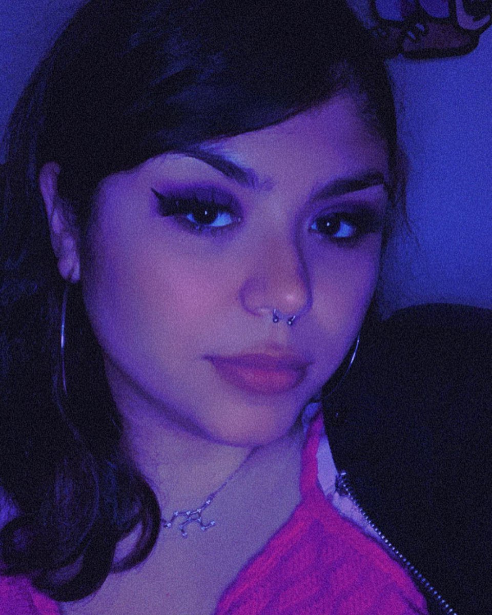 sleeepyerica's tweet photo. Give us attention https://t.co/kc0nb33qxS