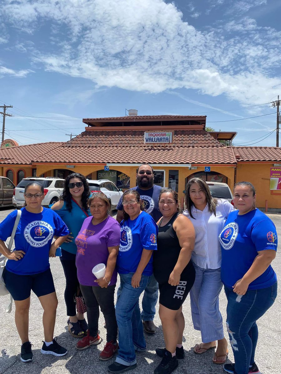 maribelg's tweet photo. Closing out our week with Powerful Parent leaders prepping for back to school🏫👩🏫💪🏻/Cerrando con broche de oro!🥇
#mindshiftedparentinstitute
#academyofpowerfulparents
#sanantonioparents
#parentswithsolutions
#mindshifted https://t.co/qbtDHgqLlS