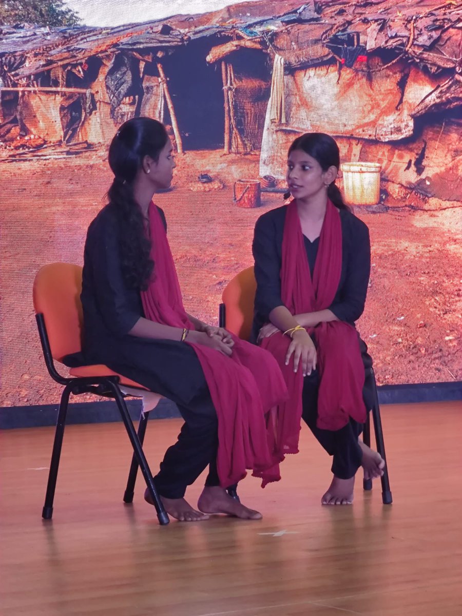 projectputhri's tweet photo. “Dream. Dream. Dream. Dreams transform into thoughts. And thoughts result in action.”--- APJ Abdul Kalam. Inspired by his words, Puthri scholars stage a play on career intentionality and dreaming big at Puthri Ilakku. #ProjectPuthri #Puthriilakku https://t.co/OtlANlK0Dq