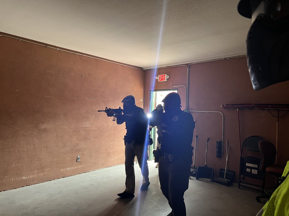 chiefjasonpotts's tweet photo. We had an opportunity to see our SERT Detention folks and Deputy Marshals training and preparing hard. Proud of the training staff and their collective efforts. #policematter https://t.co/eEZLdu3gSM