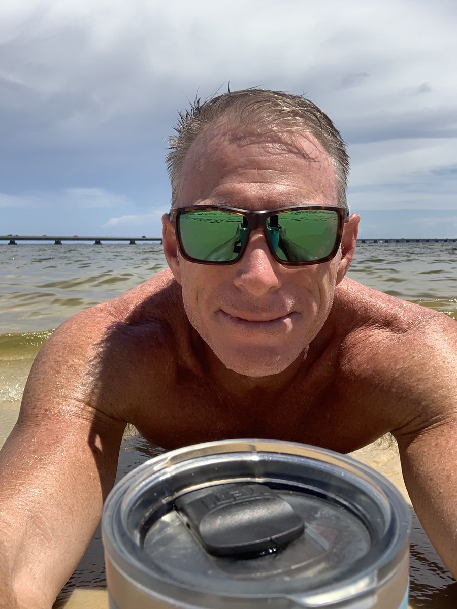 SaltyMcSurf's tweet photo. 6 mile trail run. Fell asleep at my desk. Floated around in the bay (=swim.) Recovery beer!😅😂 0.00 something miles to go. ⁦⁦@CarilynJohnson⁩ #notdoingmuch #sitsonbutt https://t.co/vA3GLB8j7x