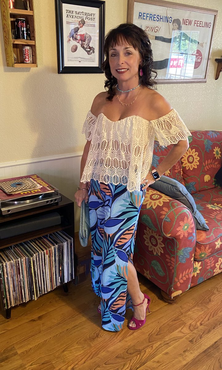 JeniML93's tweet photo. #OOTD #ootdStyle #ootdsummer #ootdsummerstyle @jimmychoo #heels #Shoes @hurley #pallazopants #pants https://t.co/iSfLzMkHUm