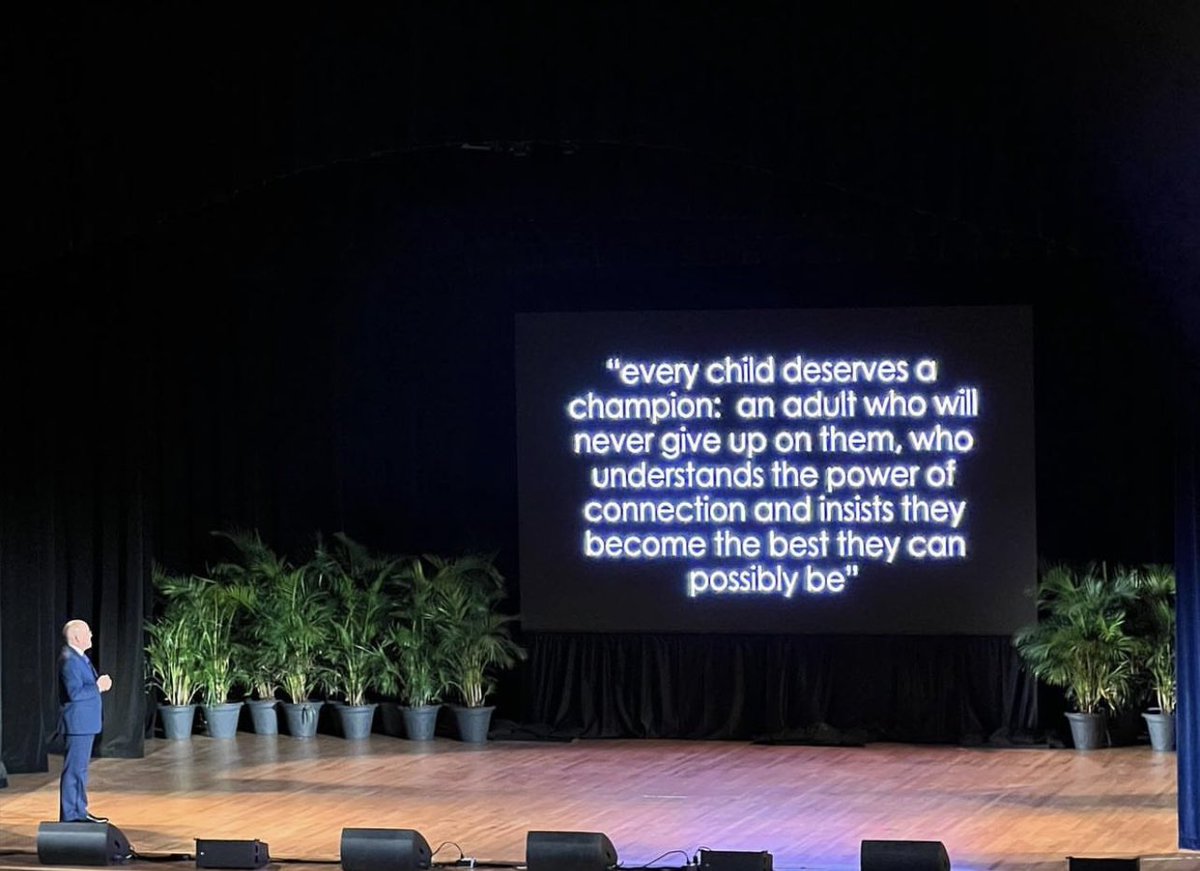 JCG_Eagles's tweet photo. Ready to Connect and Inspire. What an inspirational Opening of Schools with @SuptDotres. Welcome Back!JCG Eagles are ready to “Ride the Waves of Change” @miamischools @MDCPSNorth @verenanro #ConnectandInspireMDCPS https://t.co/L2Wh87bikg