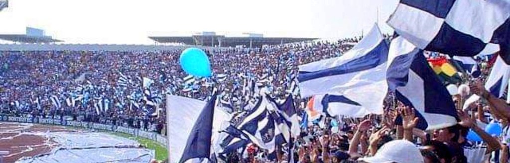 Acá en la esquina hay una banda, hay una banda descontrolada, que siempre alienta por todas partes, esta es tu hinchada la que tiene aguante.... 🎶

#Mty #AlientoTotal #DivinaAD #RayasLocura #RayadosEsPasión #ElHinchaAguanta #AtadoATúDestino #LosNúmeroUno