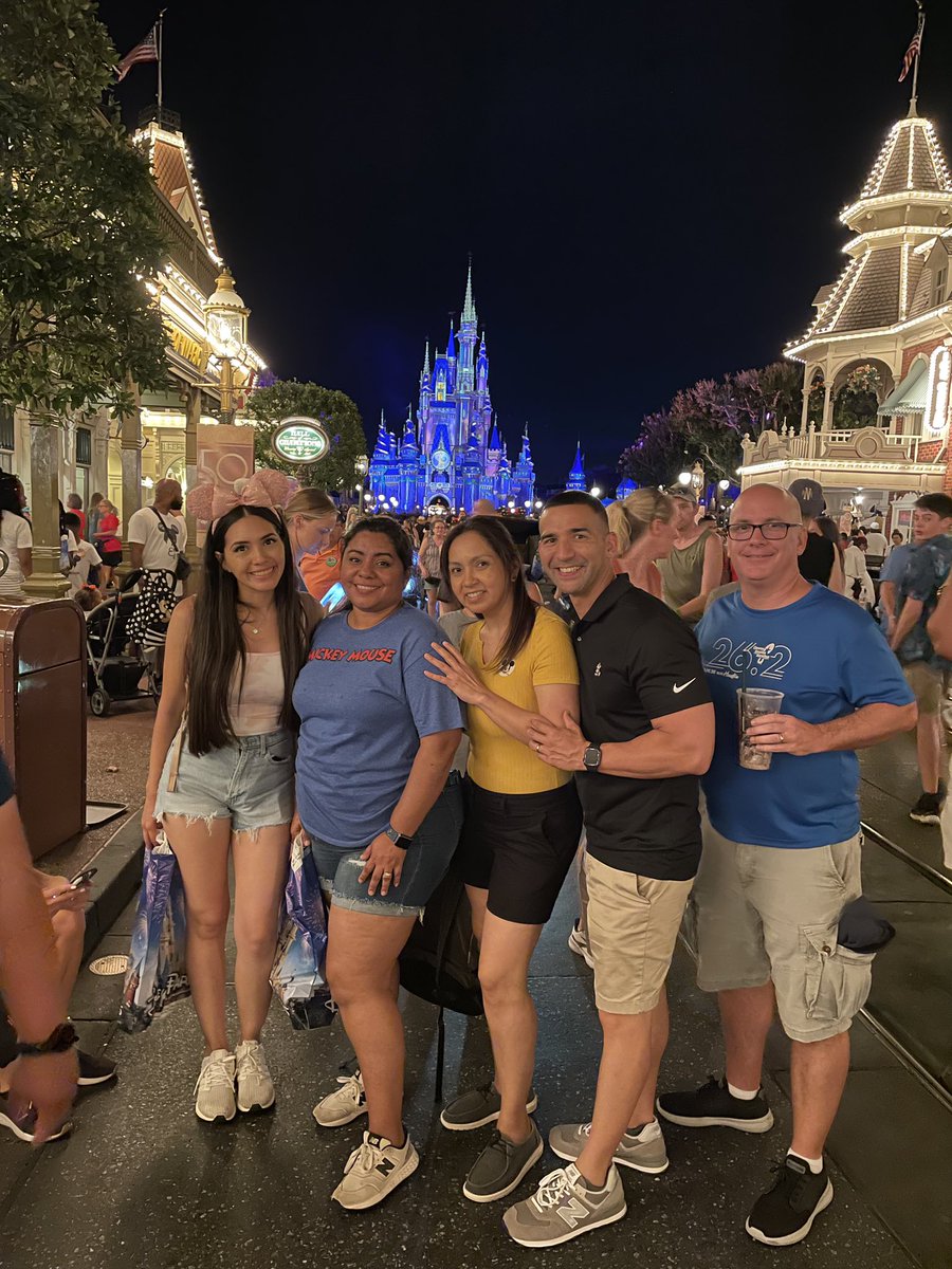 norma lopez tweet media