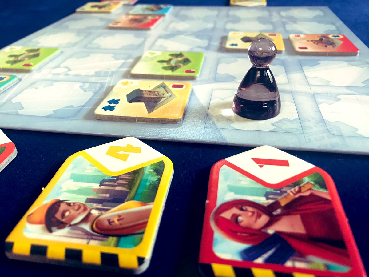 SamgamesGamyi's tweet photo. #Quadropolis, el city Building por excelencia. Un clásico familiar pero muy estratégico. La mecánica de elección y colocación de losetas de ciudad te obliga a gestionar tus arquitectos con cuidadosa previsión. https://t.co/XI3tFSwmyP