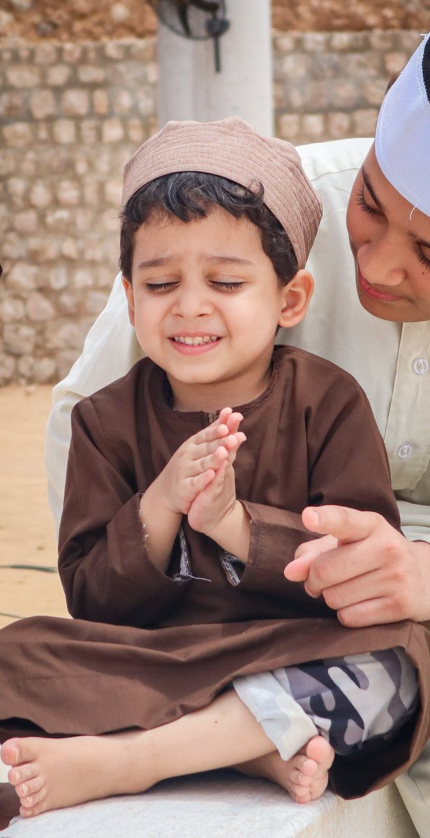 rzmnnzrn's tweet photo. Ibu bapa adalah teladan/contoh bagi anak² mereka,
Maka didiklah anak² kalian untuk mentaati Allah dan Rasulnya. https://t.co/JqAzqjV6ZV