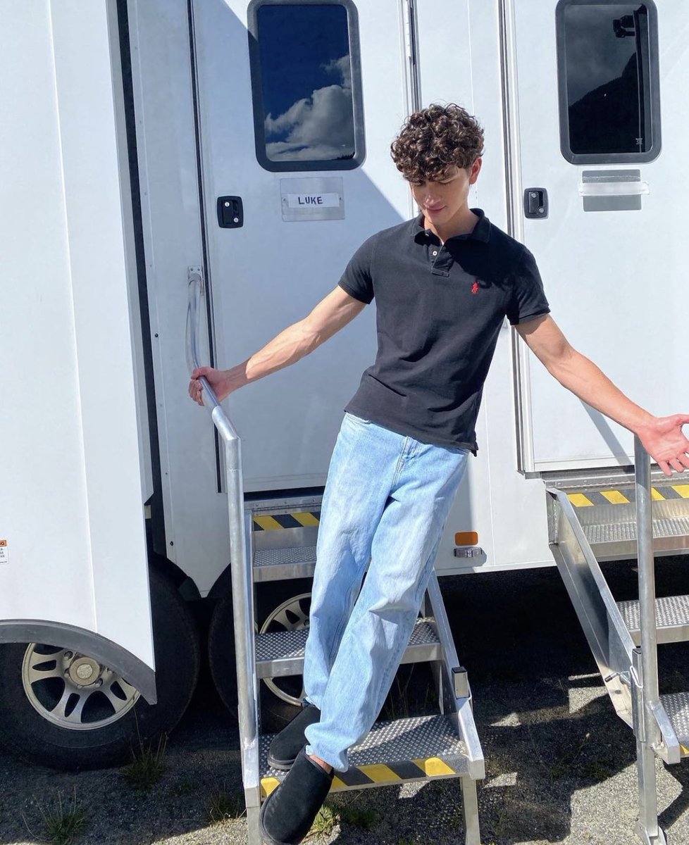 updatespercy's tweet image. “just another trailer post ⚡️” 

via imacharliebushnell | Instagram