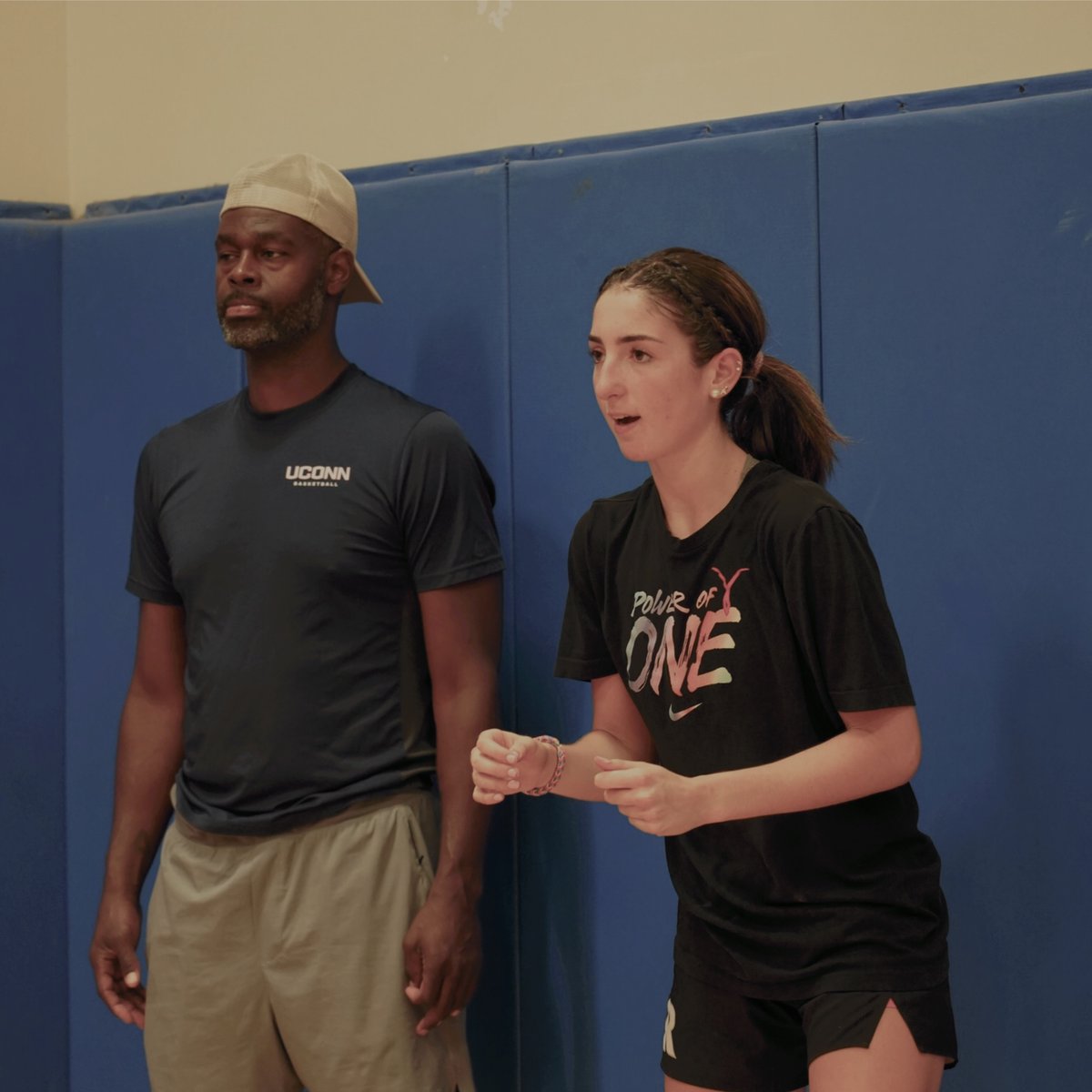 FootprintzGroup's tweet photo. Quick 4 pack of #trainingpics featuring @DaniellaMatus 

📷 | @jennaaaaaaa14 for #footprintzmediagroup ...

#leaderofthenewschool https://t.co/fesNvw7G2C