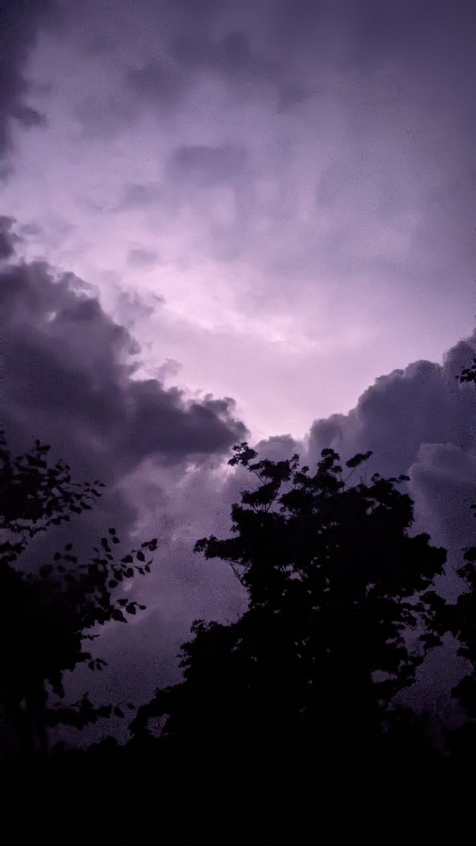 Walau_Eh777's tweet photo. #NightLightning #lightning https://t.co/qie61PqcLW