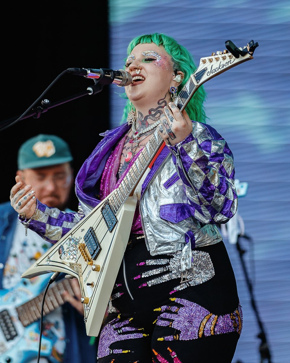 sfoutsidelands's tweet photo. ranger dave's heart sails with love for @hiatuskaiyote 

📸: @alivecoverage https://t.co/IBTI2MTALw