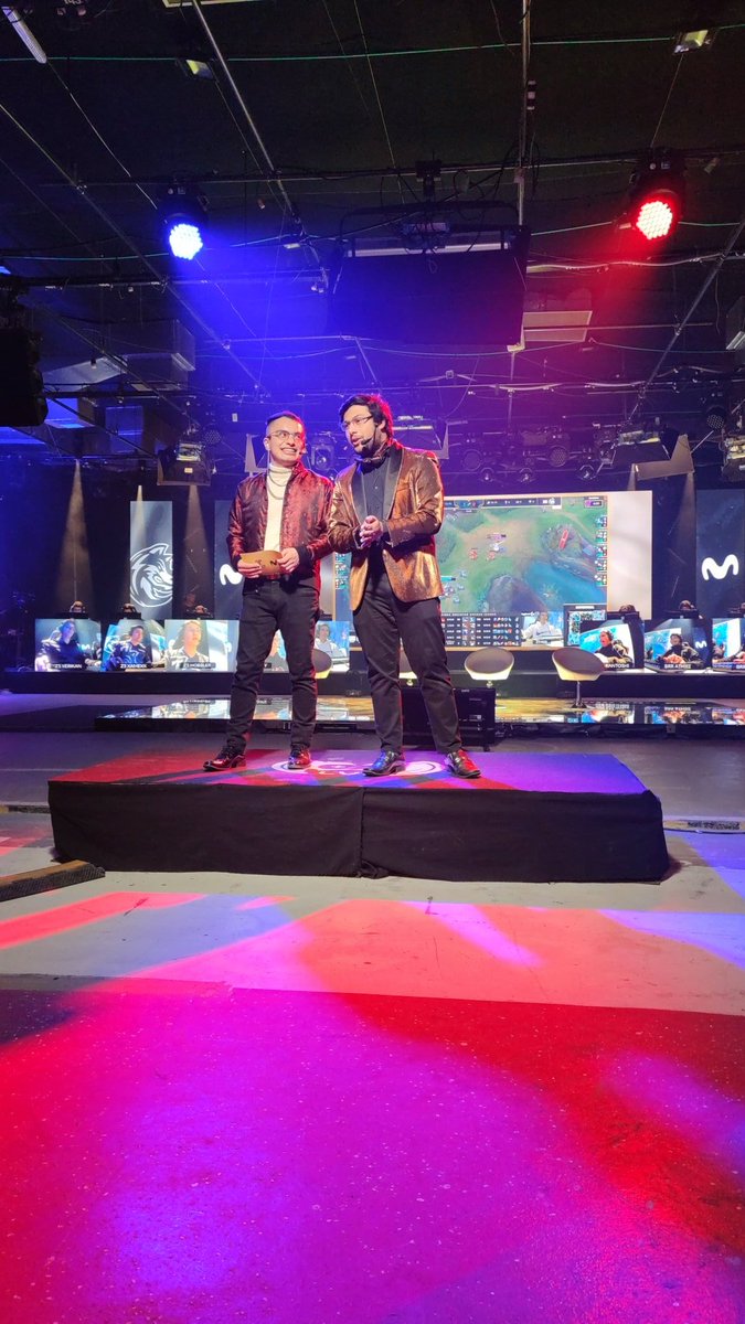 eSports_ymas's tweet photo. Empezaron los juegos de la #granfinal de @LVPcolLoL @Zeu5Bogota vs @BravesRising #goldenleague https://t.co/wZ3cmgAwRp