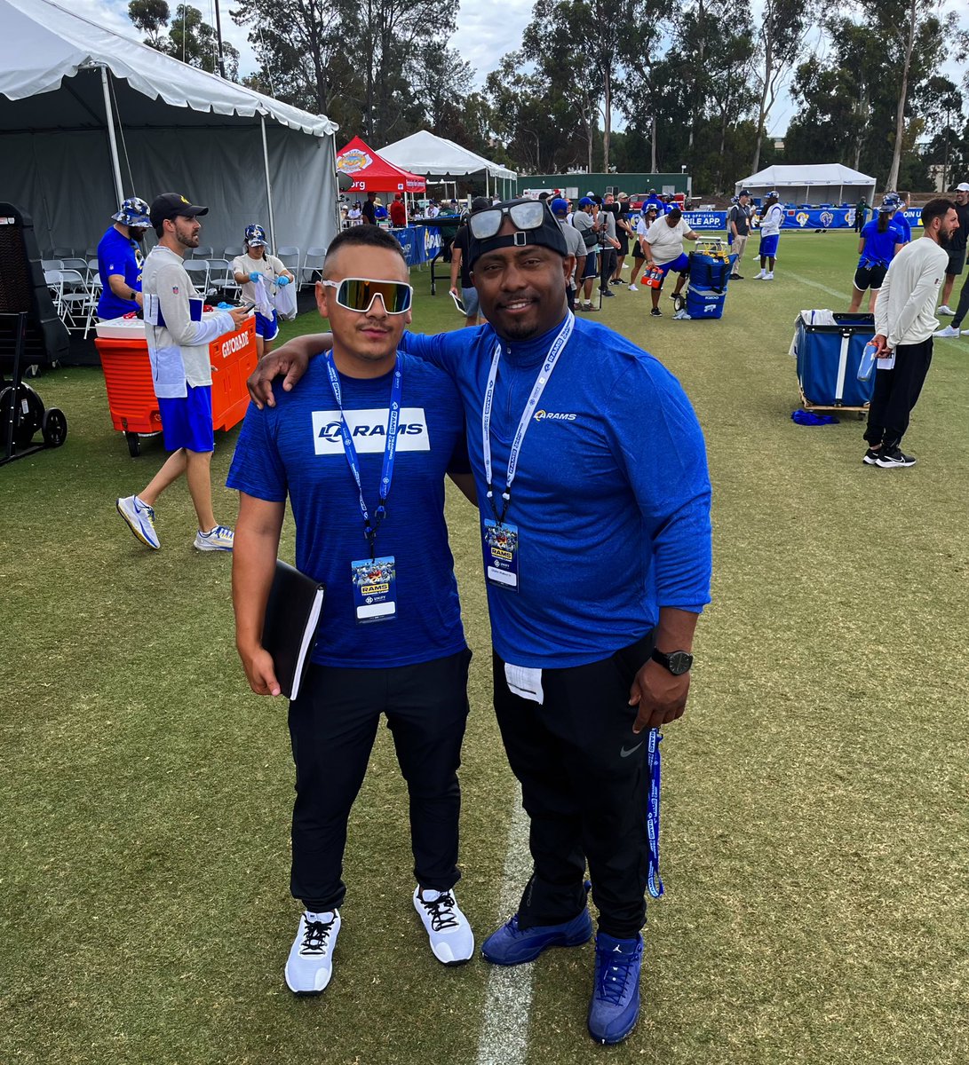 CoachVarelaIII's tweet photo. Iron sharpens Iron 🔋 

Gracias @RamsNFL 🐐 for the opportunity to shadow and learn from a Championship Organization this training camp. Ahora de regreso a la frontera ➡️ 

3 more days till showtime! @SWCFb 🐆  @ghalee_LA_Rams @sorianoaaron https://t.co/z9NHxTefqK