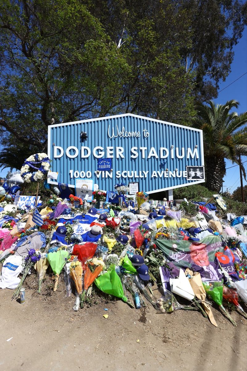 LosDodgers's tweet image. 💙
