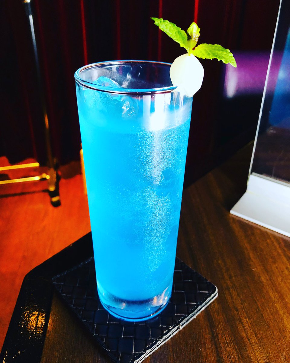 LarmanBar's tweet photo. Barlarman is open in akasaka.
The photo is the original cocktail inspired by the movie "Top Gun Maverick".
The mint leaves represent fighter planes.
#tokyo #bar #cooktail #topgun
#TopGunMaverick https://t.co/FTXzQl8iHf