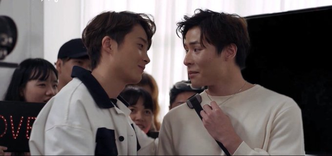 GinaKaus's tweet photo. Haha to many to name 😂
If you knew me you would know Im a side ship kind of girl almost all side ships end up my fav's but here's a few to name❤️
#JackZhao (History 3 Trapped)
#YongXing (History 4 Close To You)
#SkyJao (SCOY)
#MarcoBas (Call It What You Want) https://t.co/IKpSMXJgMi
