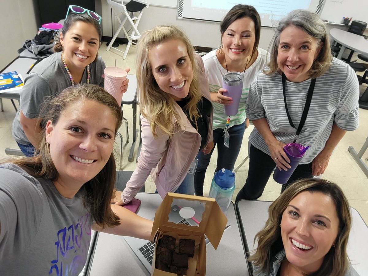 MrsSheehan5th's tweet photo. Team lunchin!❤️
@ProsperISD @LightFarmsElem #ProsperProud https://t.co/sMM7LWTUmS