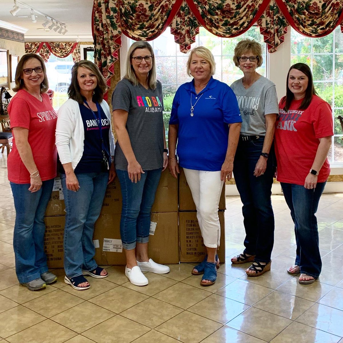 CommSpiritBank's tweet photo. What a great day with our Red Bay &amp; Vina teachers!!! We enjoyed hosting you for a back to school luncheon! Hope you all have a wonderful &amp; safe year ahead!! 
🧡💙✂️📚🖍📓✏️❤️🖤 #banktoschool https://t.co/9VvDCL1JAs