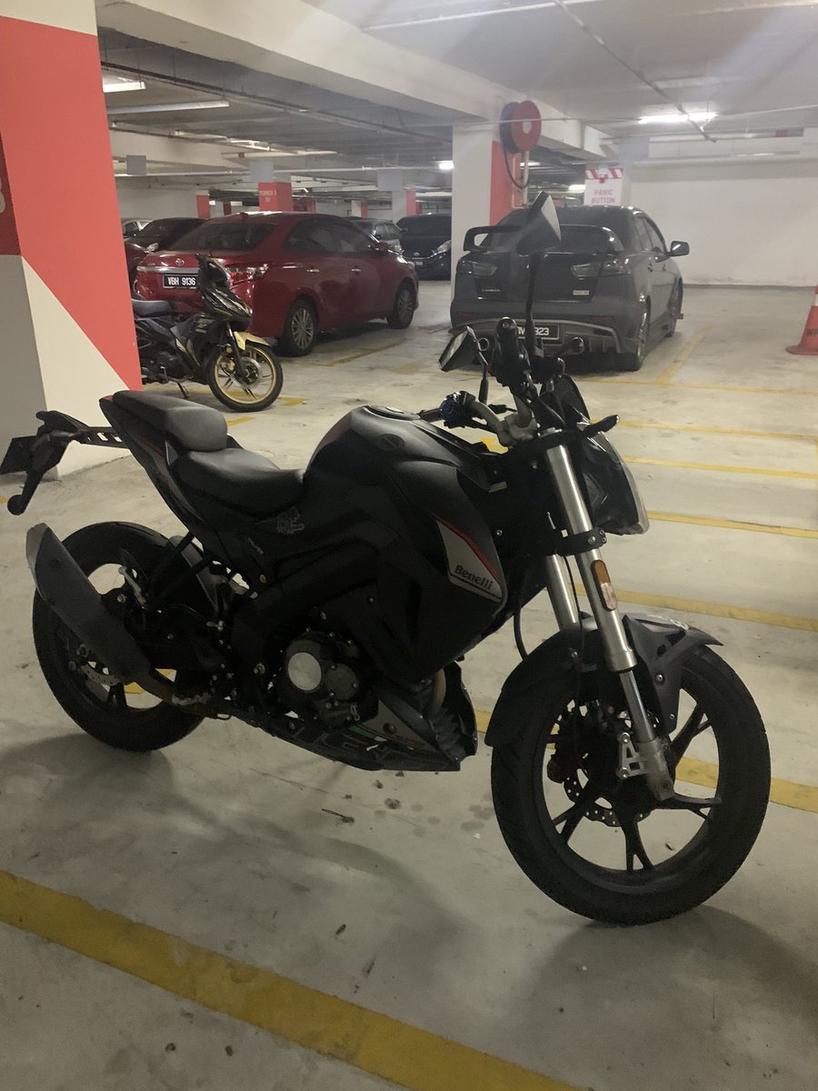 antiwax_rf's tweet photo. Salam guys, aku tengah jual motor aku Benelli 150s Black:

Good Condition - 9/10 Tayar belakang dah tukar baru March 2022
Bateri baru tukar Februari 2022 Mileage baru 12k Beli tahun 2021 Reason to sell: upgrade to superbike RM 7,999 (negotiable)

Tolong retweet guys 🙏🏻 https://t.co/pjHaOcctDS