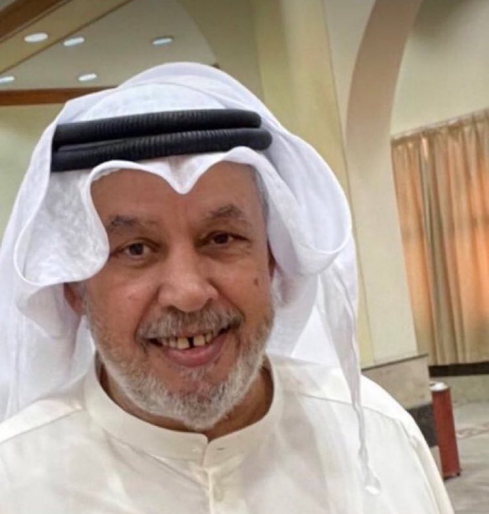 خلف دميثير
تختلف او تتفق معاه
هذا الرجل عمره ما ظلم احد ولا زعل احد ولا كذب على احد
والرجال بحاجة لدعواتكم
نسأل الله العظيم رب العرش العظيم ان يشفيك يابو مشعل