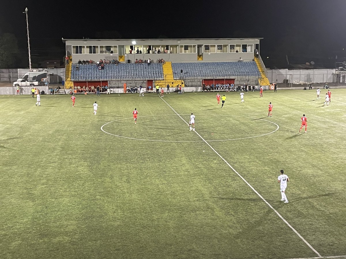 San Francisco 0 - Atlético Chiriquí 0 al finalizar los primeros 45 minutos ⚽️ ⚽️⚽️ 
Los Monjes tuvieron dos oportunidades claras sin poder abrir el marcador.
En defensa muchos problemas en lado de Góndola.