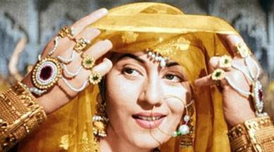 'मुगल ए आजम' का रंगीन संस्करण आपको अच्छा लगा या मूल श्वेत श्याम?
मुझे लगता है कि पुरानी फिल्मों को रंगीन नहीं किया जाना चाहिए। उनकी गरिमा इसी में है कि उनके मूल रूप से कोई छेड़छाड़ ना की जाए।

आपकी क्या राय है?
#MughalEAzam