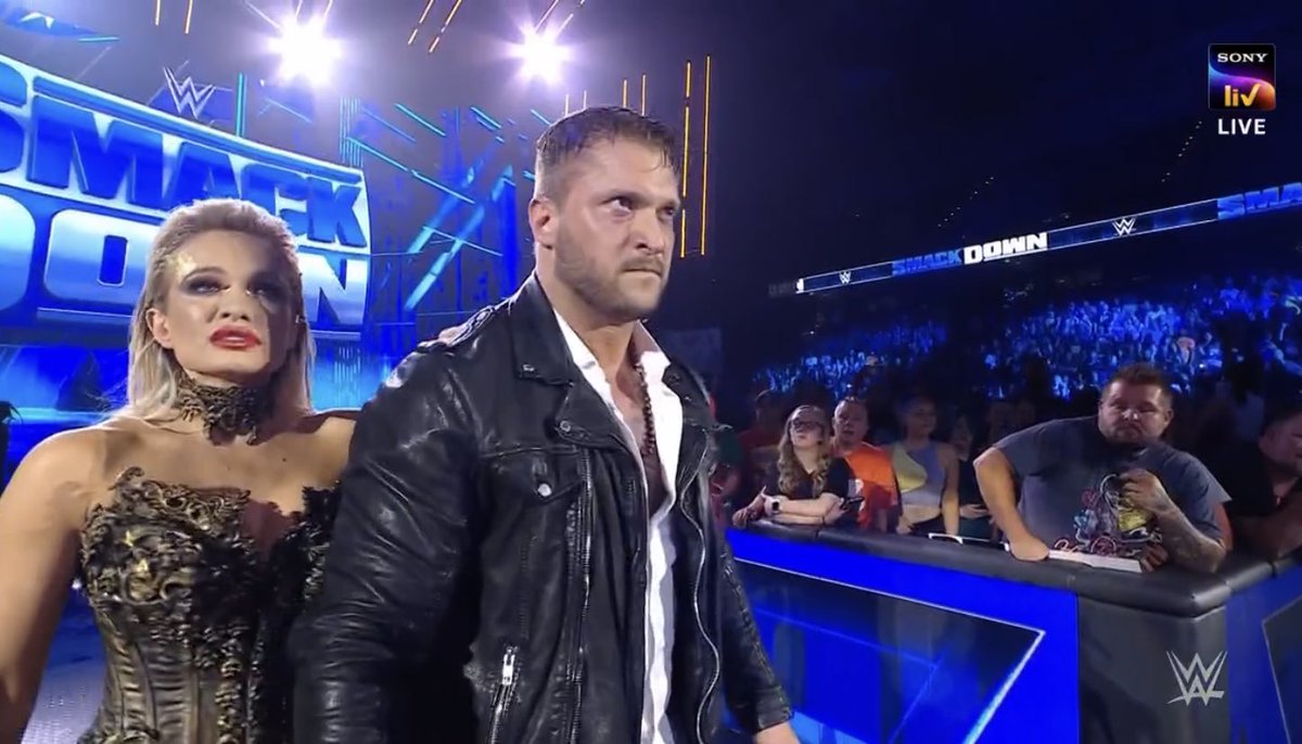WWEIndia's tweet photo. TICK. TOCK. ⏳ ❌ #SmackDown https://t.co/58DTf6enZM