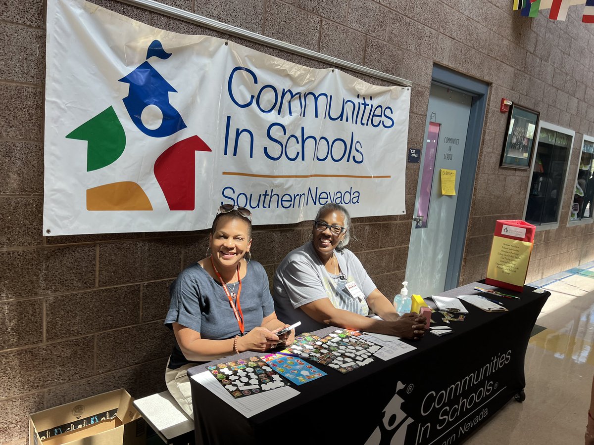thiriotes's tweet photo. Thiriot ES welcomed our students today at our open house. We had so many partners there to provide support and resources. @thiriotes @barry_bosacker @ClarkCountySch @CCSDFamily https://t.co/3kLjZvEH9T