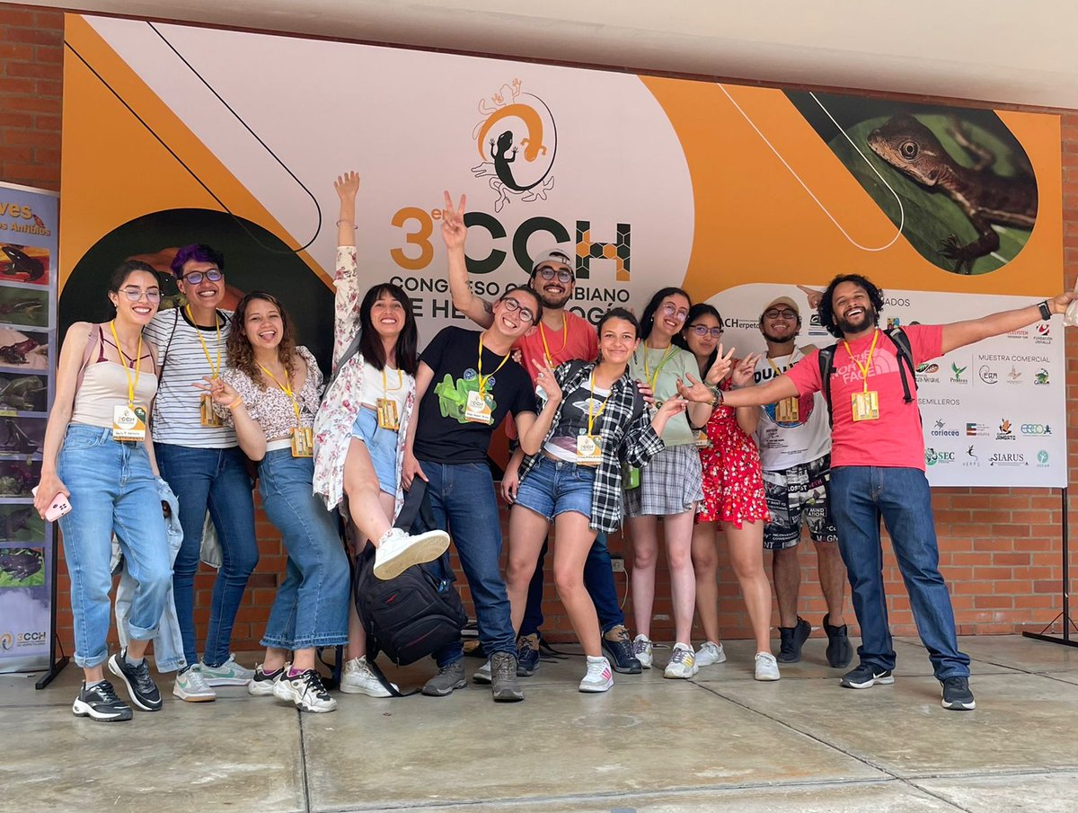 EqYeyo's tweet photo. La @universidaduptc
El museo de Historia Natural Luis Gonzalo Andrade
El grupo de investigación Biodiversidad y Conservación
Y el Semillero en Anfibios y Reptiles SIAR
Presentes en el #3CCH
@ACHerpetos https://t.co/FXrCpLKnfa