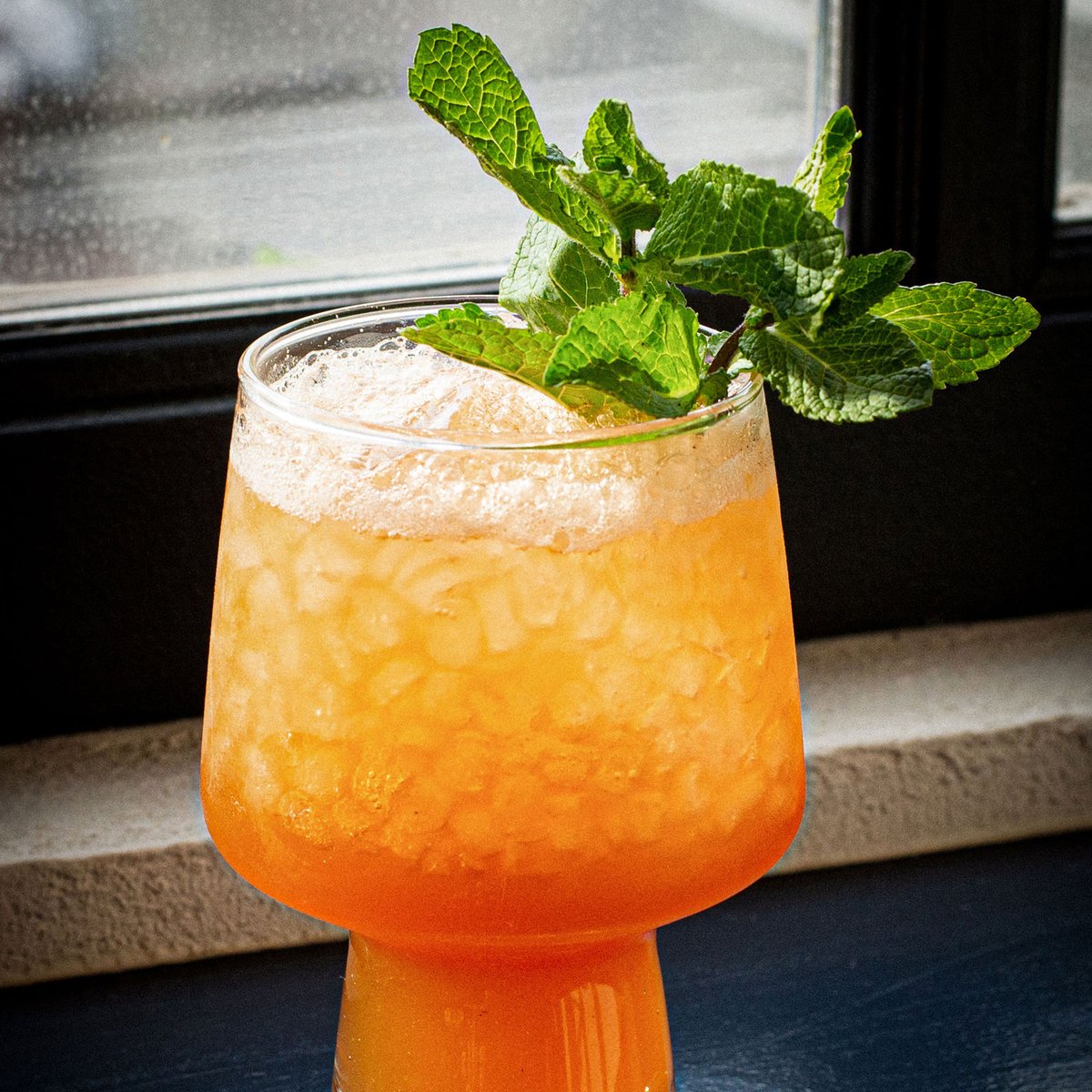 RumReader's tweet photo. Planter's Potion and Lost Navigator, two cocktails by Garret Richard, as featured in the Rum Reader's Perfecting the Practice of Planter’s Punch panel discussion. Recipes in the link! https://t.co/865cOLaWjs https://t.co/zA8Faakem2