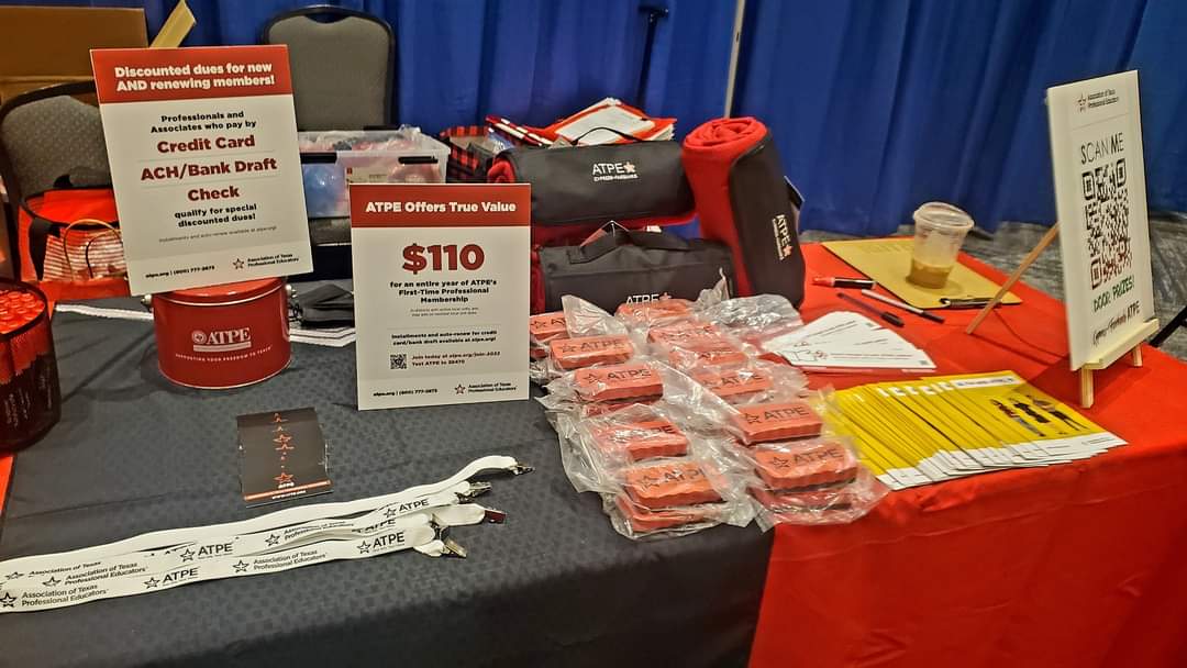 MsBraun_AMS's tweet photo. Cypress-Fairbanks ATPE was excited to welcome new employees to @CyFairISD today at NSO!
#txed #joinatpe #WeAreATPE @OfficialATPE https://t.co/ZRX0cIyRns