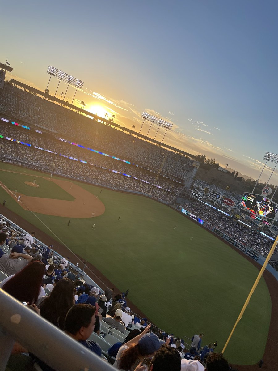 ChewYourBeer's tweet photo. Let’s go #Dodgers! #beatSD #SweepSD https://t.co/R45lEEm3CE