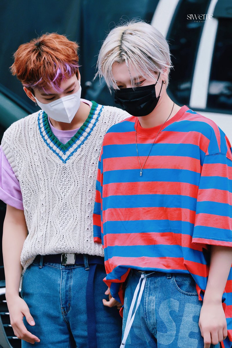 siweite_'s tweet photo. 220805 뮤직뱅크 출근  

A lovely moment about 💐

#Jungsu #정수 #오드 #ode
#엑스디너리히어로즈 #XdinaryHeroes https://t.co/XcVUAQSB3y