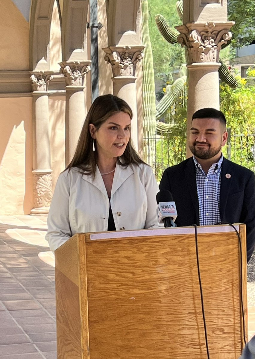 TucsonRomero's tweet photo. Our choice is clear. Blake Masters does NOT represent the values of Tucsonans. He does not represent the values of Arizonans. His extremist views, glorifying Nazis and domestic terrorists are dangerous. We must re-elect @CaptMarkKelly. #ArizonaforEveryone #OnwardtoNovember https://t.co/NA6AFDkyV4
