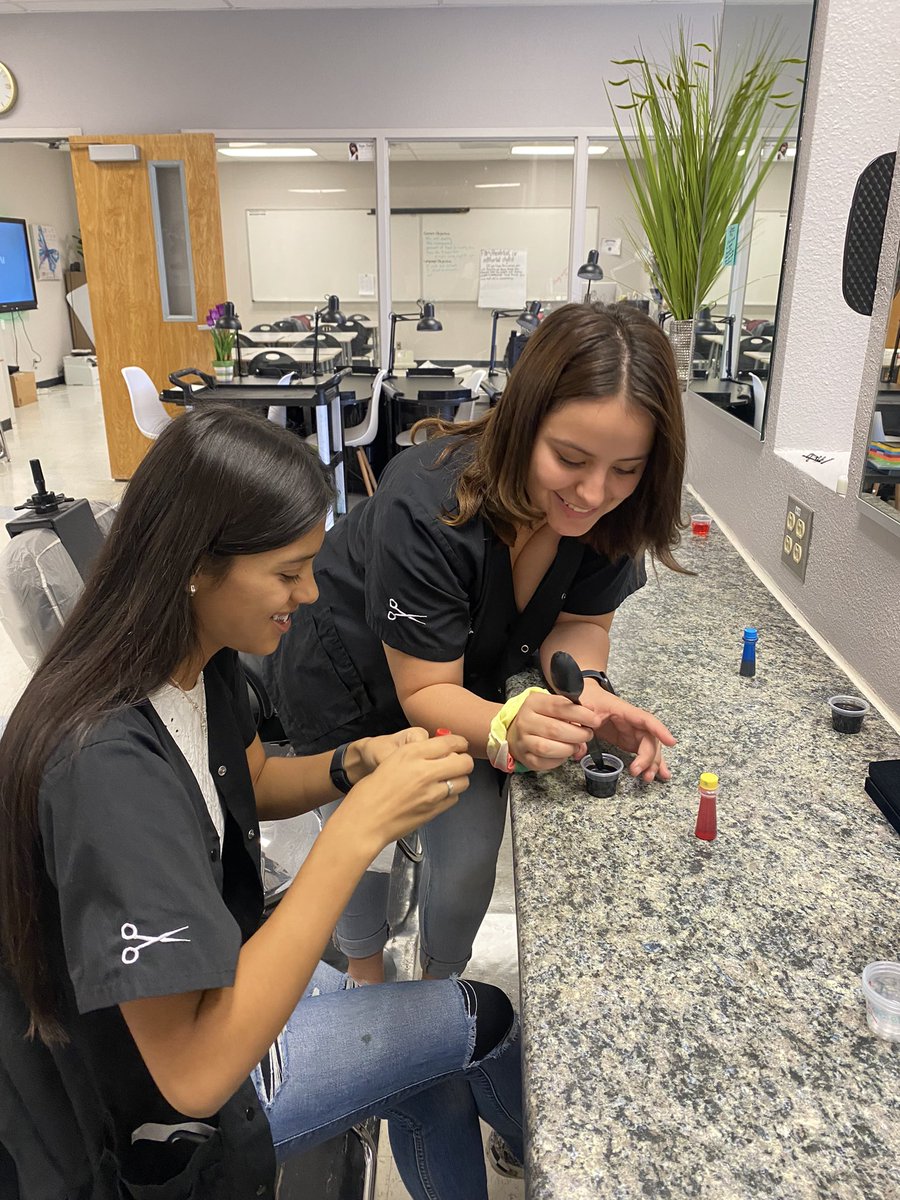 hhscosmo's tweet photo. Cosmo students learning color formulations. Students were given various haircolor scenarios. They had to read the scenario, select the correct color, by applying “The Laws of Color” then document their findings.  #colorchemistry https://t.co/6p1bydwGRL