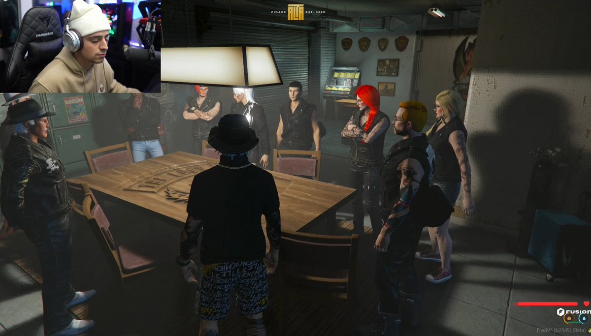 Connor teve uma reunião com a galera que está ficando no moto club, os mesmos falaram sobre os lados da cidade e o Connor deu um tempo para eles pensarem sobre o lado que eles querem ficar!
