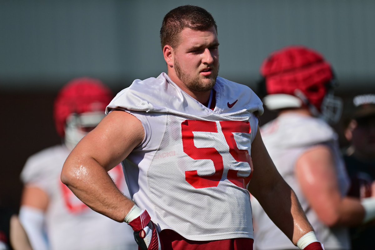 RazorbackFB's tweet photo. First hot one in the books. https://t.co/jF1kNZpg2I
