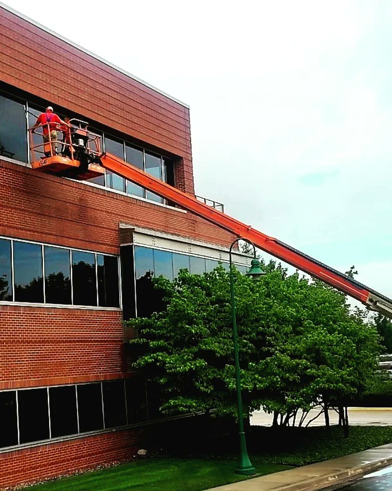 AlacServices's tweet photo. Nice job at One Hallbrook Place!๐
#alacservices #windowcleaning #windowcleaner #windowcleaningservice #windowcleaninglife #windowcleanerslife #windowcleaningfun https://t.co/lyP5wwMfxc