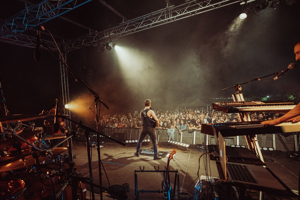 O B E S E S 🫀 tweet media